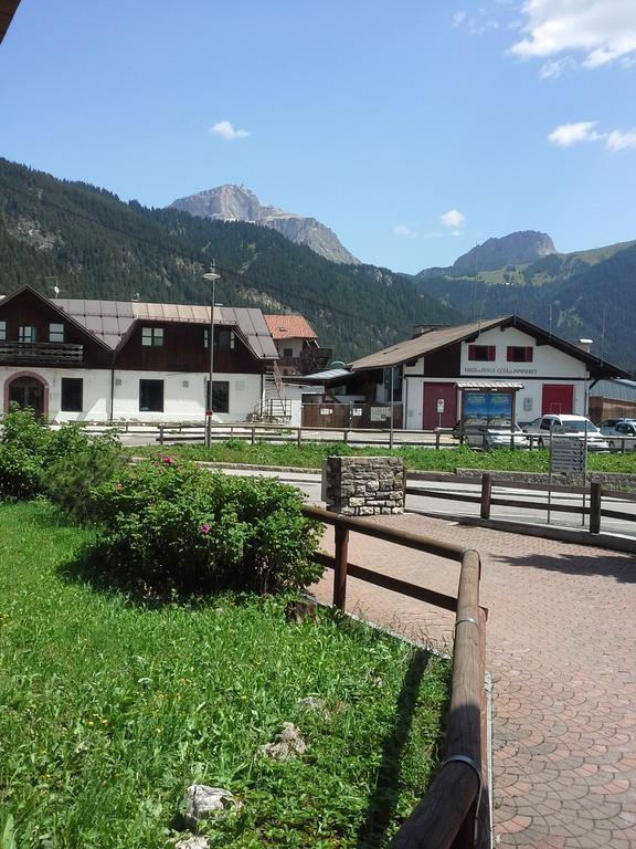Appartamento Niki Campitello Campitello di Fassa Habitación foto