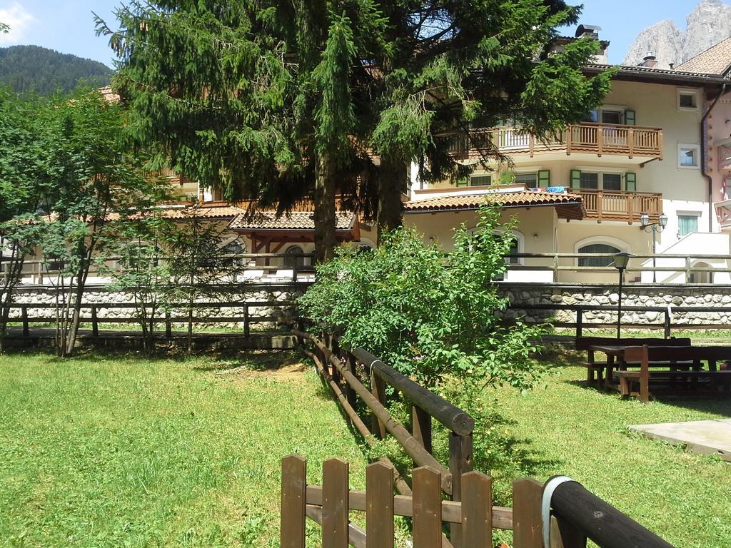 Appartamento Niki Campitello Campitello di Fassa Habitación foto