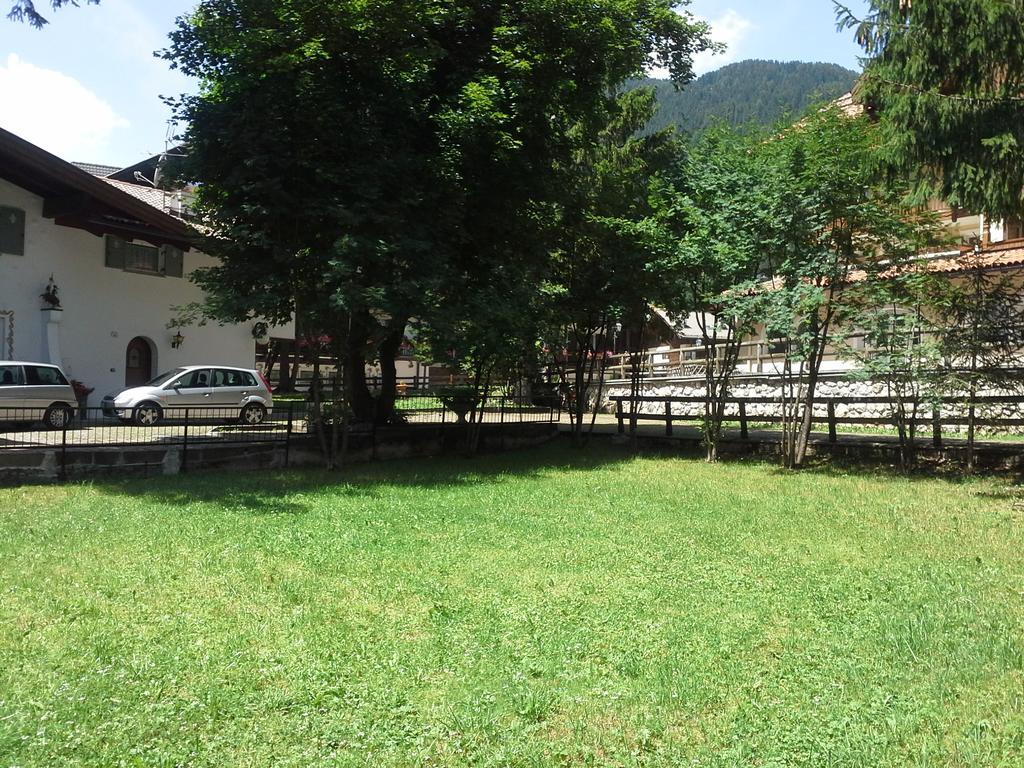 Appartamento Niki Campitello Campitello di Fassa Habitación foto